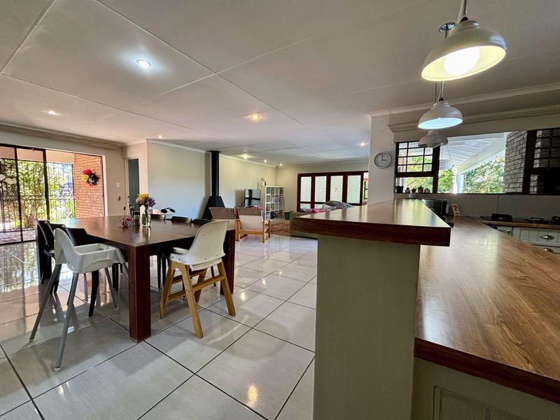 5 Bedroom Property for Sale in Denver Park Western Cape